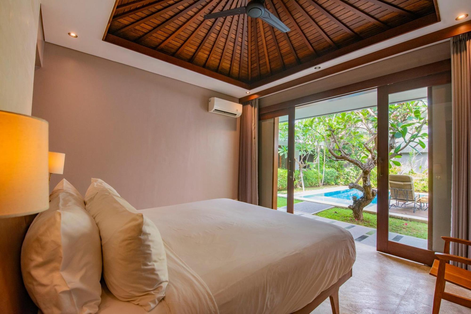 Kejora Beachfront Villas Sanur  Exterior photo