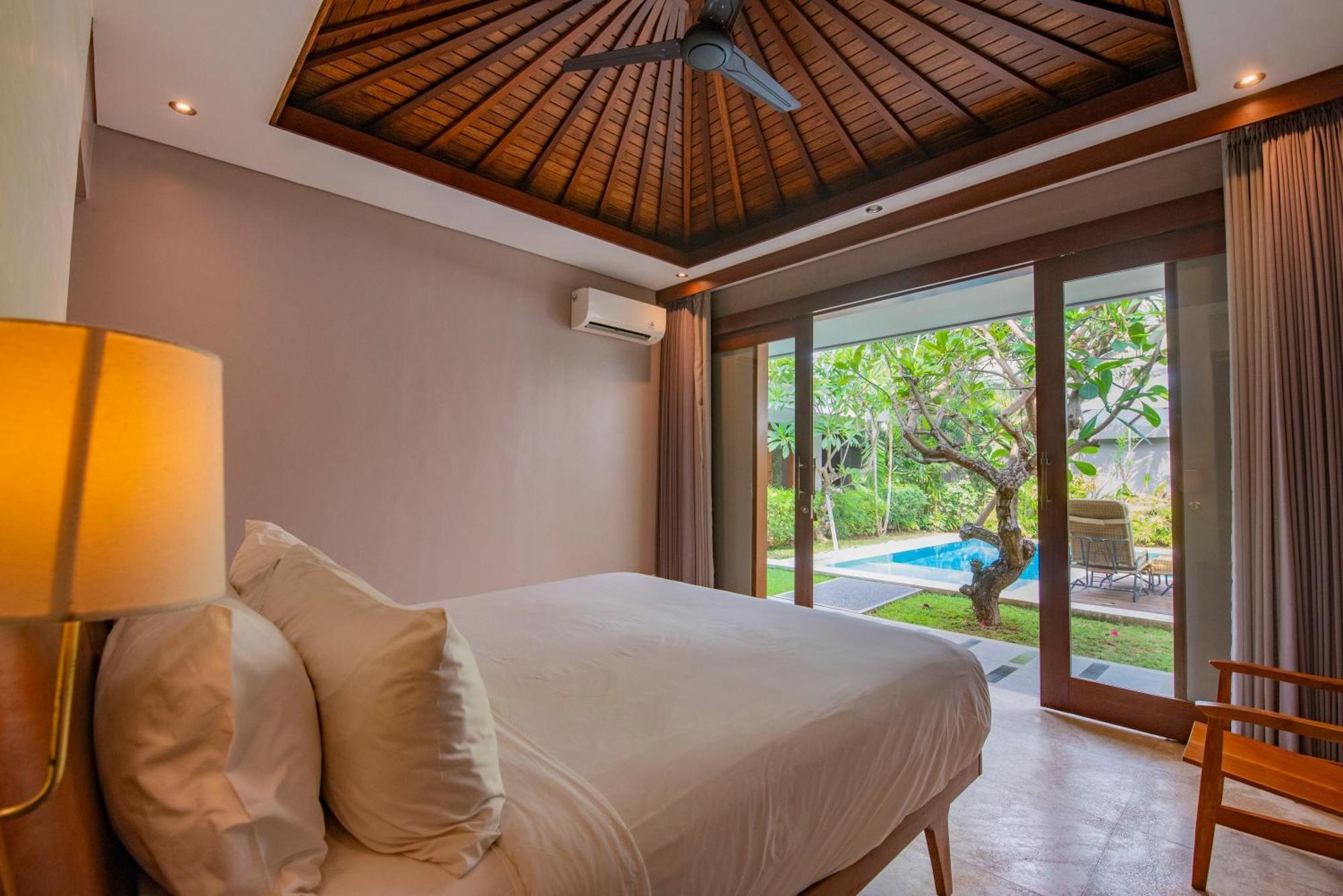 Kejora Beachfront Villas Sanur  Exterior photo