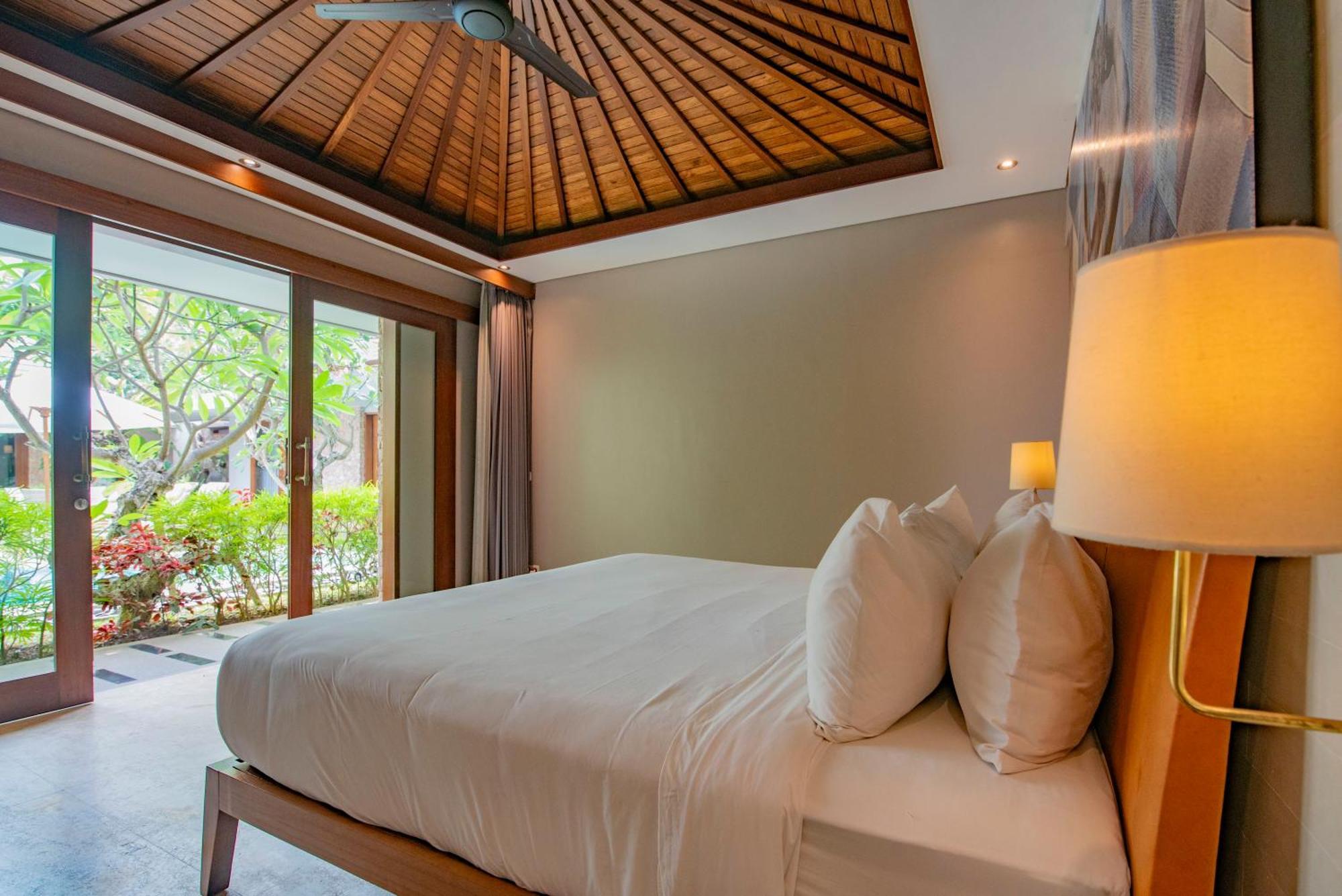 Kejora Beachfront Villas Sanur  Exterior photo