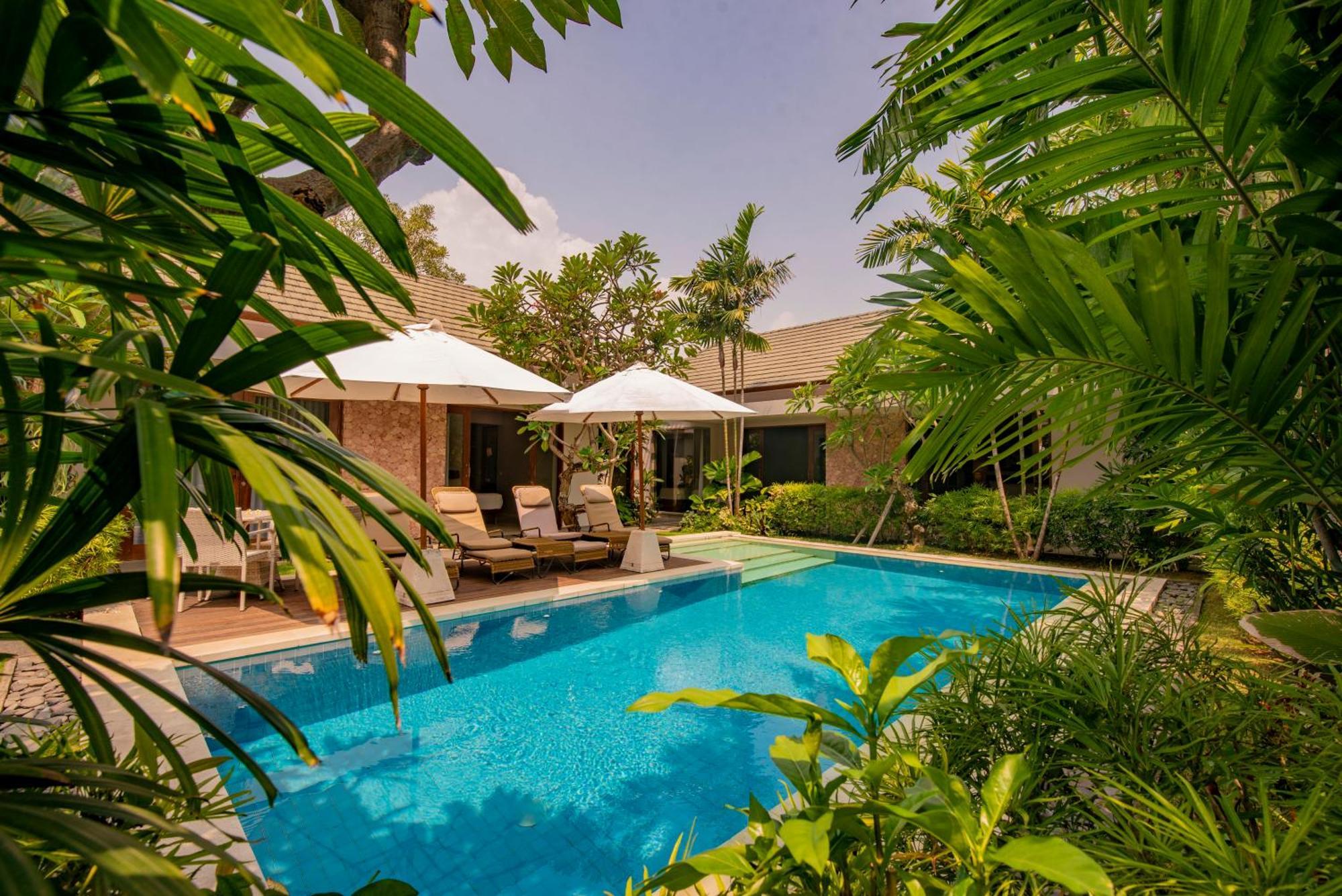 Kejora Beachfront Villas Sanur  Exterior photo