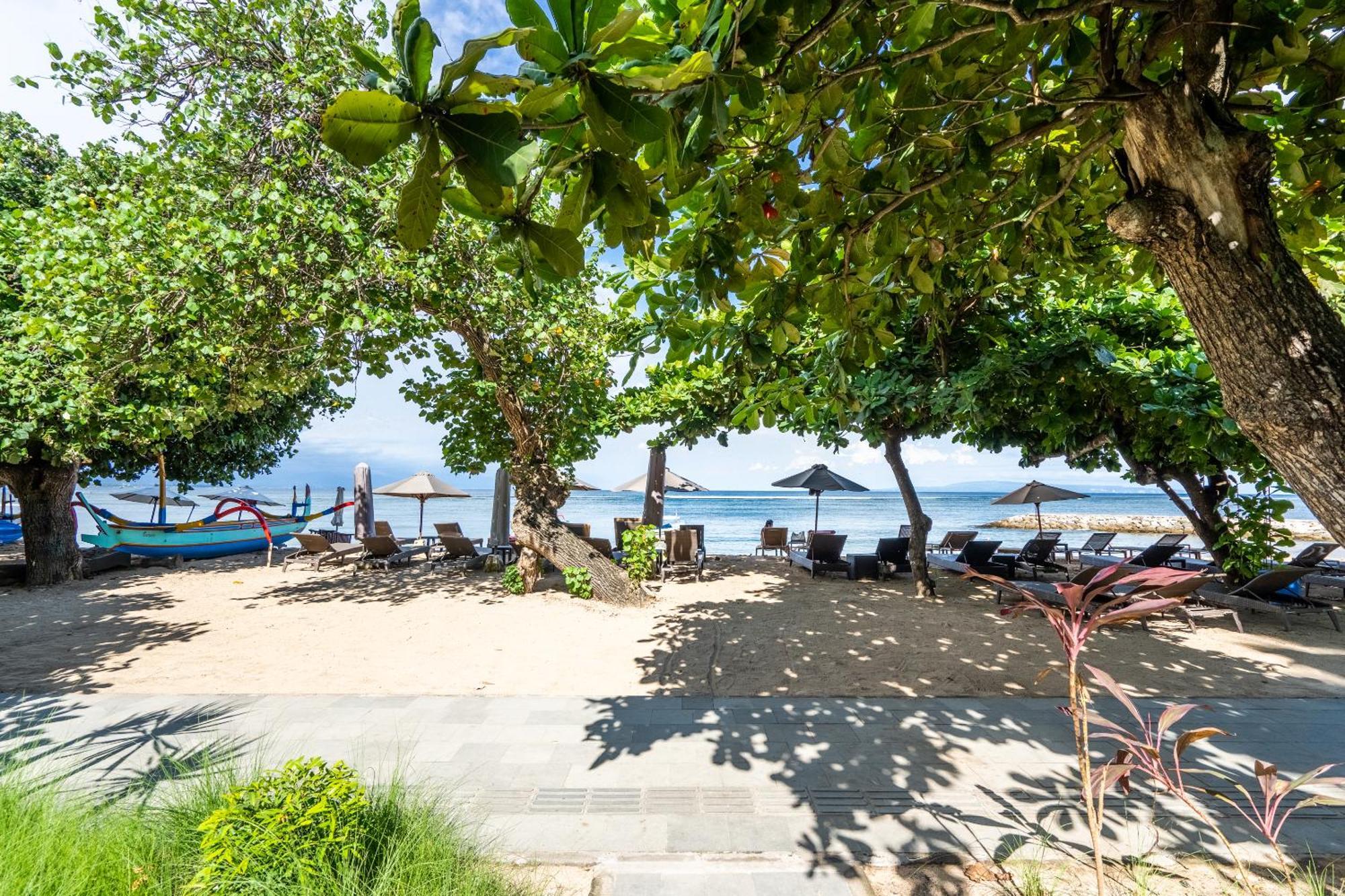 Kejora Beachfront Villas Sanur  Exterior photo